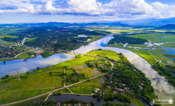 Phong cảnh Sông Lam - Nguồn: baonghean.vn